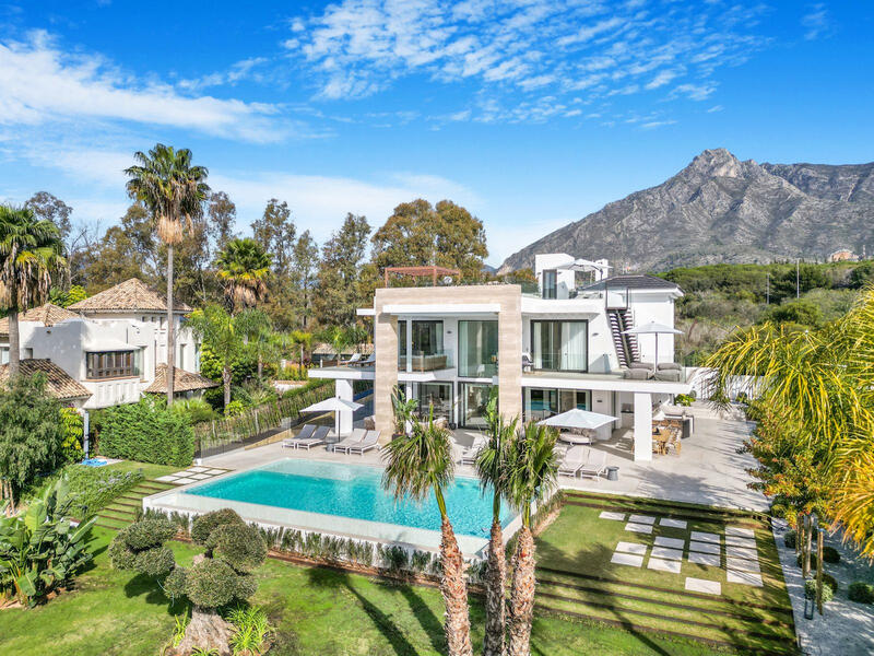 Villa zu verkaufen in Marbella, Málaga