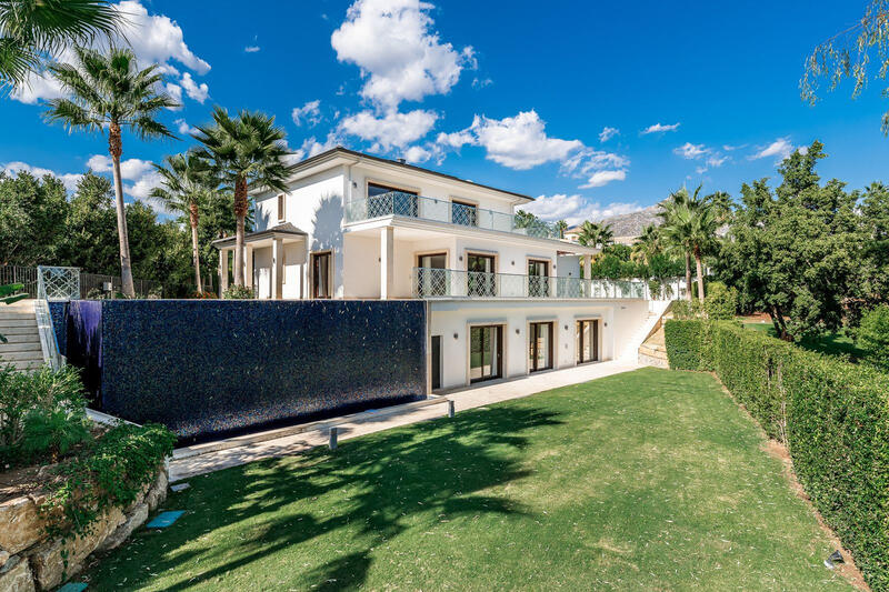 Villa zu verkaufen in Marbella, Málaga