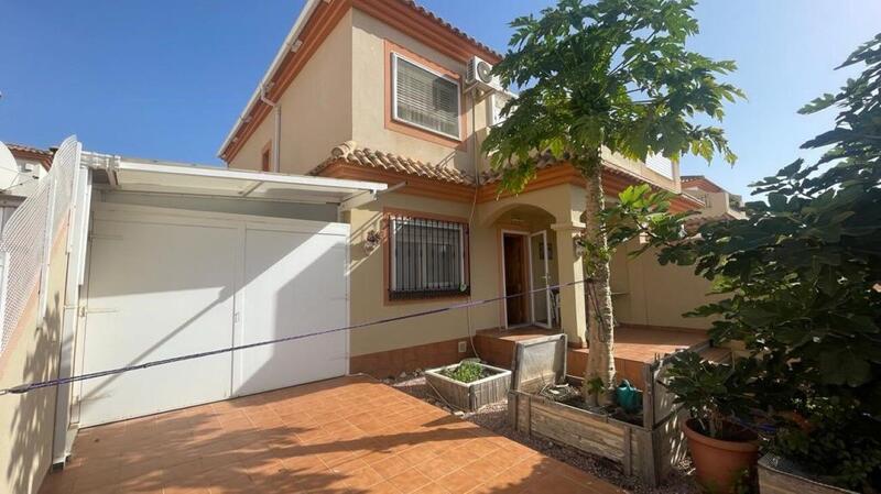 4 Cuarto Villa en venta