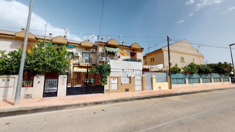 Rekkehus til salgs i Santiago de la Ribera, Murcia