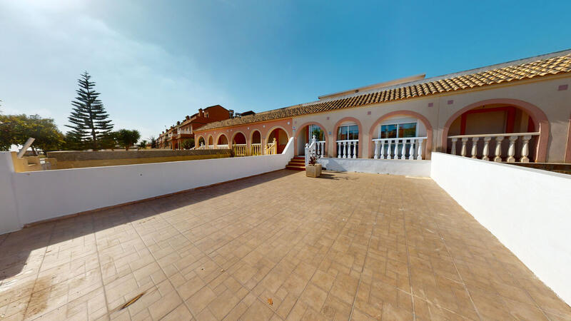 Villa à vendre dans Balsicas, Murcia