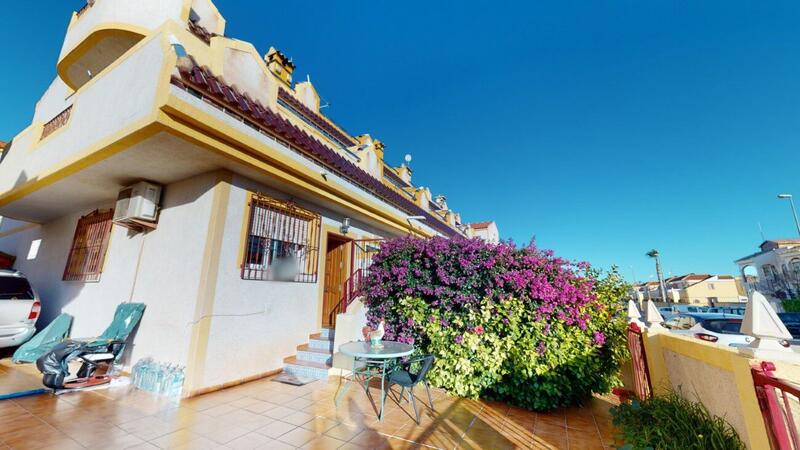 Stadthaus zu verkaufen in Playa Flamenca, Alicante