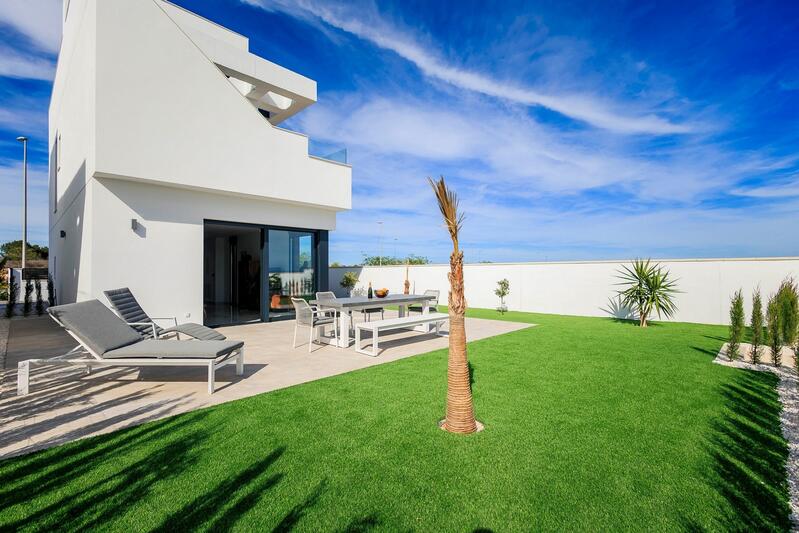 Villa for sale in Pilar de la Horadada, Alicante