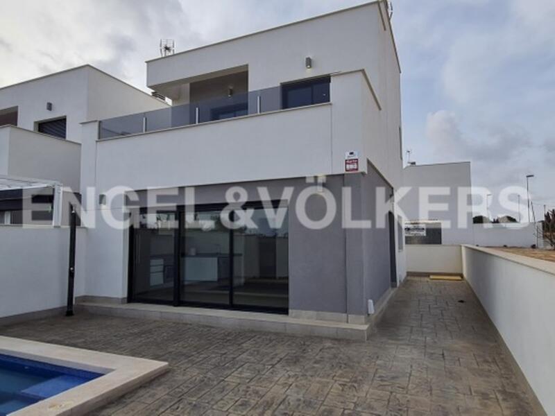 Villa en venta en Orihuela Costa, Alicante