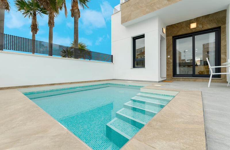 Villa à vendre dans Torrevieja, Alicante