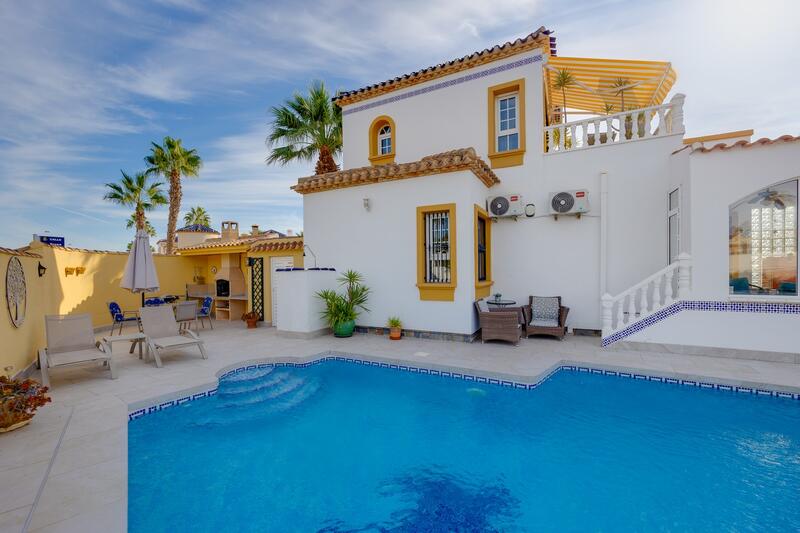 Villa til salg i Orihuela Costa, Alicante