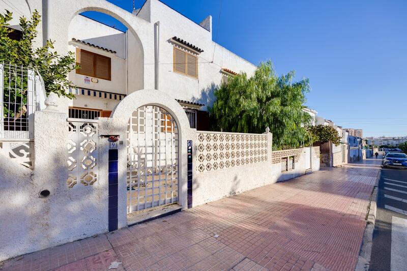 Stadthaus zu verkaufen in Torrevieja, Alicante