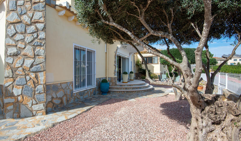 4 slaapkamer Villa Te koop