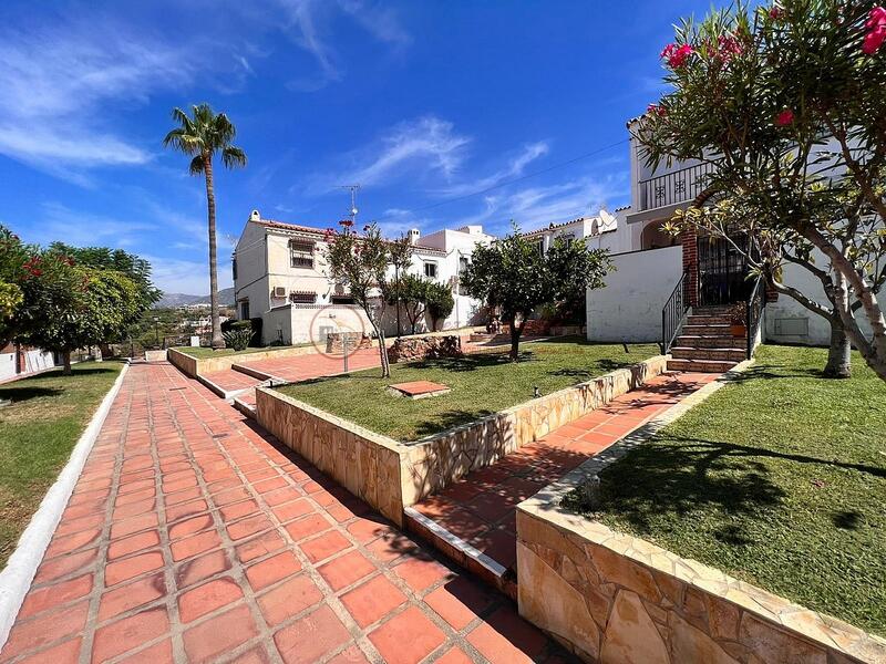 Villa for sale in Nerja, Málaga