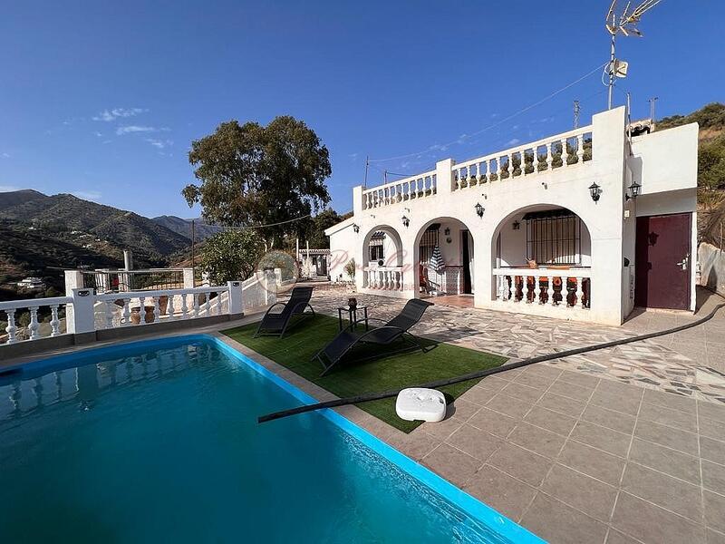 Villa for sale in Torrox, Málaga