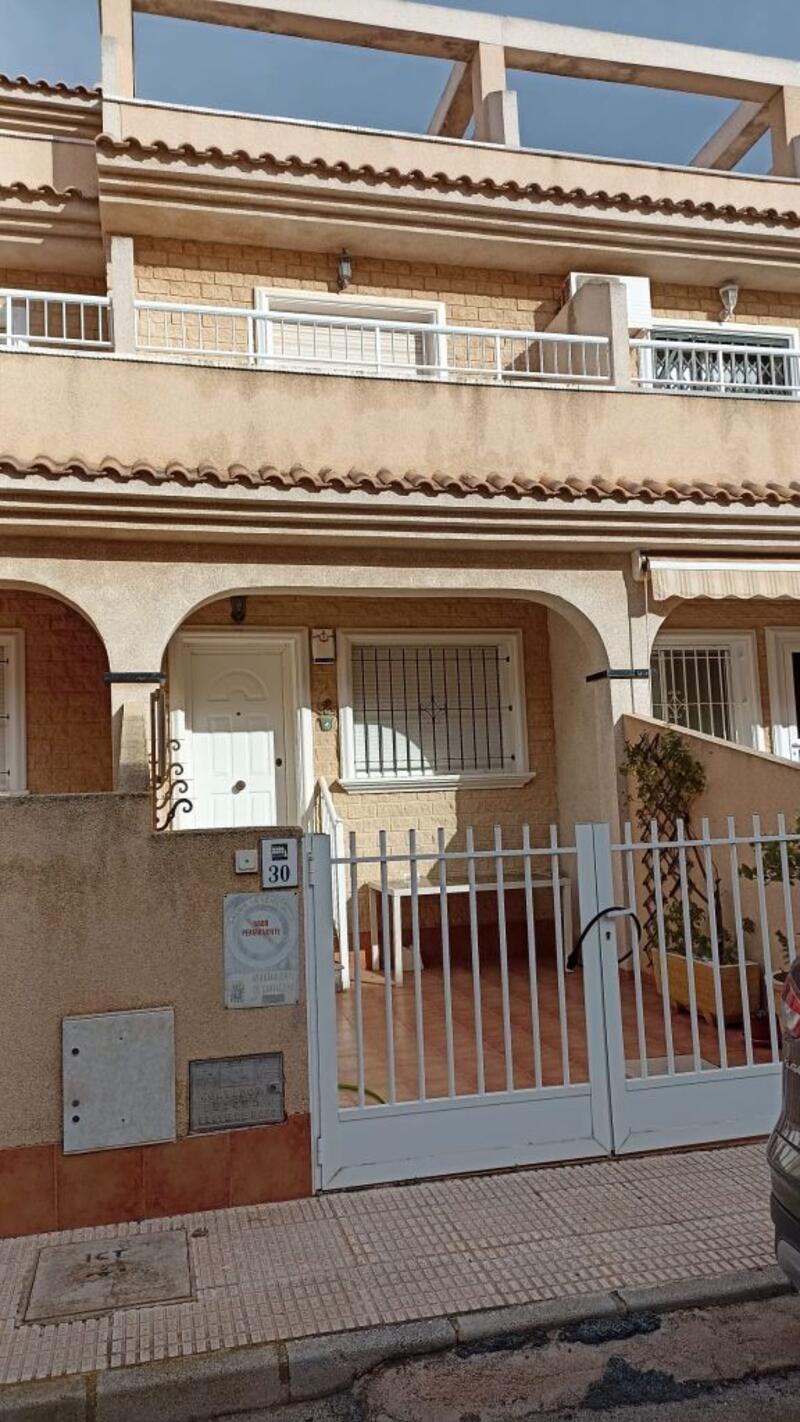 Maison de Ville à vendre dans Los Nietos, Almería