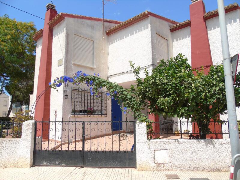 Townhouse for sale in Los Belones, Murcia