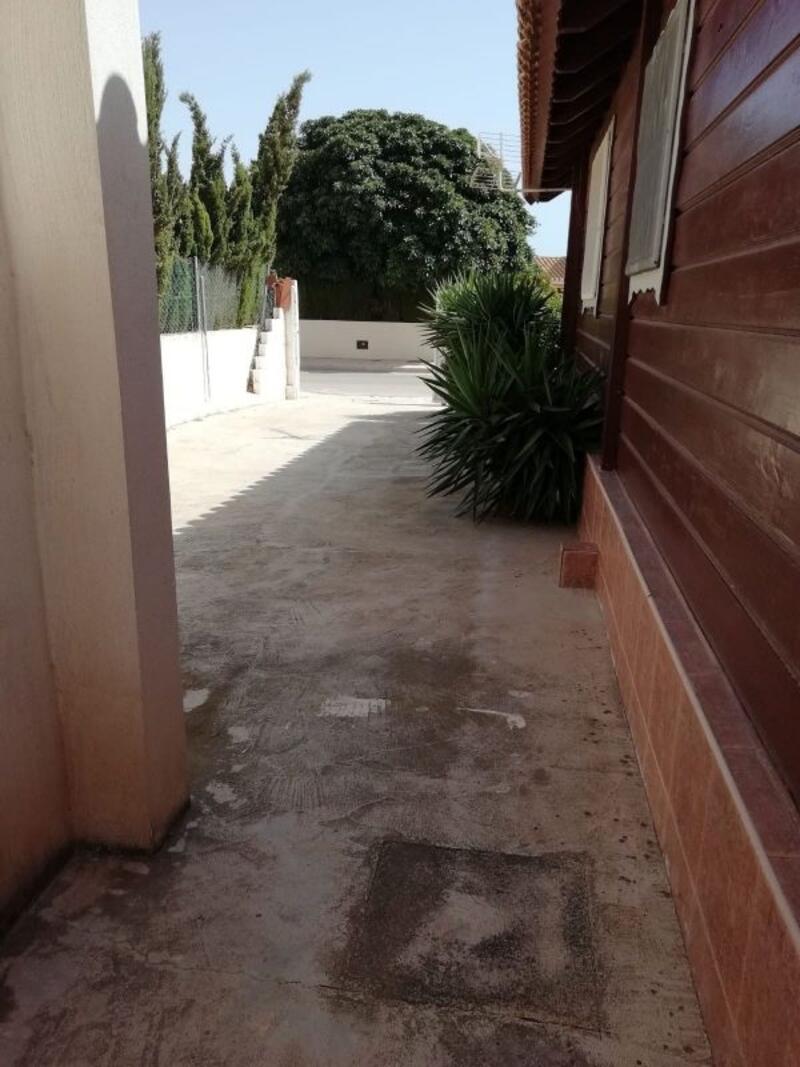 3 Cuarto Local Comercial en venta