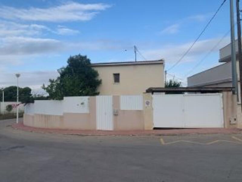 4 Cuarto Local Comercial en venta