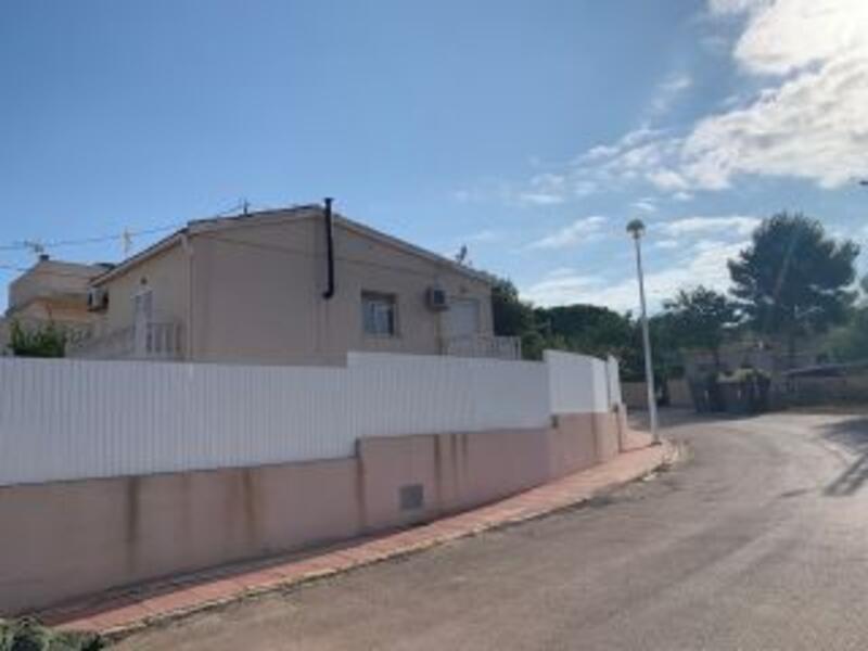 4 Cuarto Local Comercial en venta