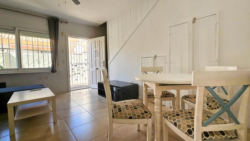 2 Cuarto Villa en venta