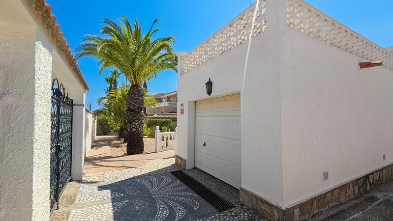 3 Cuarto Villa en venta