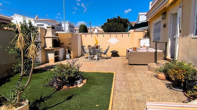 2 Cuarto Villa en venta