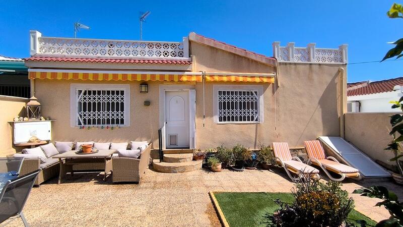 2 Cuarto Villa en venta