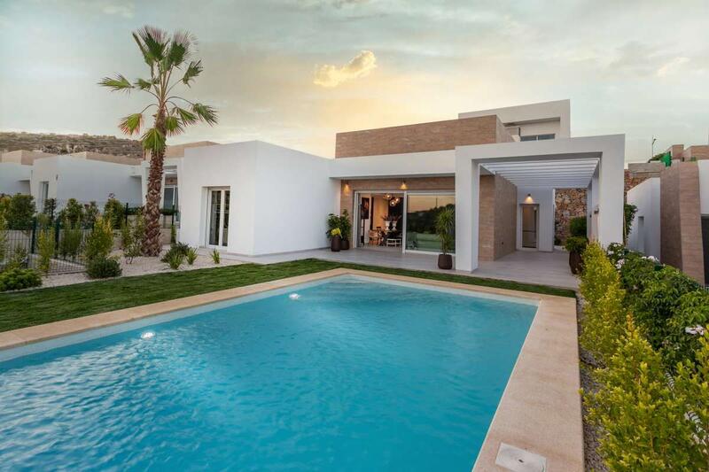 Villa til salg i Algorfa, Alicante