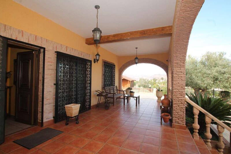 4 Cuarto Villa en venta