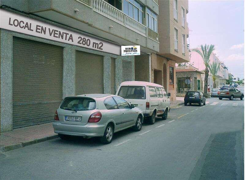 Handelsimmobilie zu verkaufen in Torrevieja, Alicante