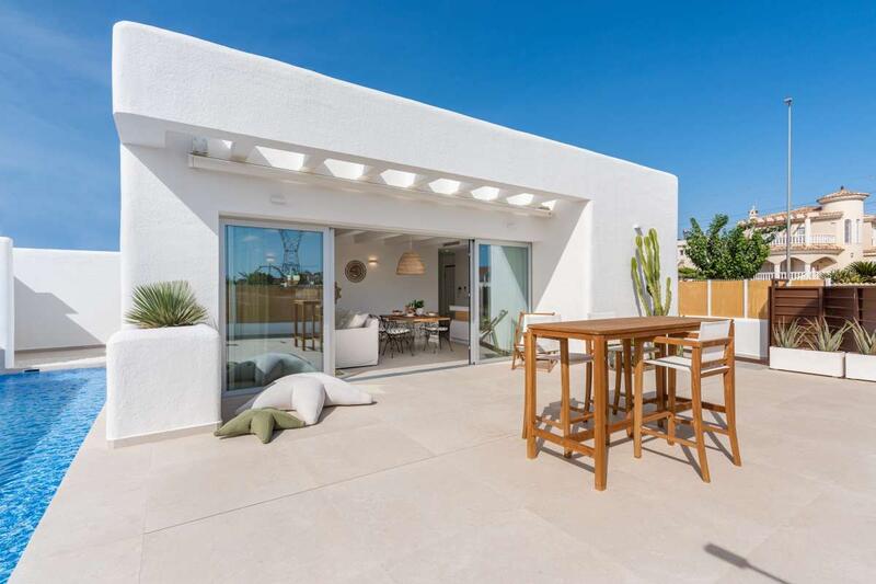 Villa à vendre dans Dolores, Alicante