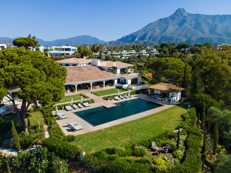 Villa for sale in Marbella, Málaga