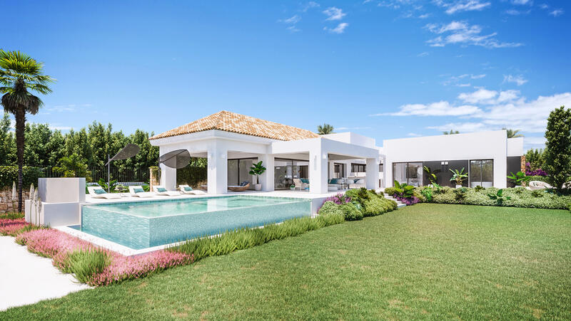 Villa for sale in Estepona, Málaga