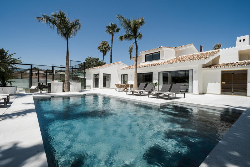 Villa for sale in Marbella, Málaga