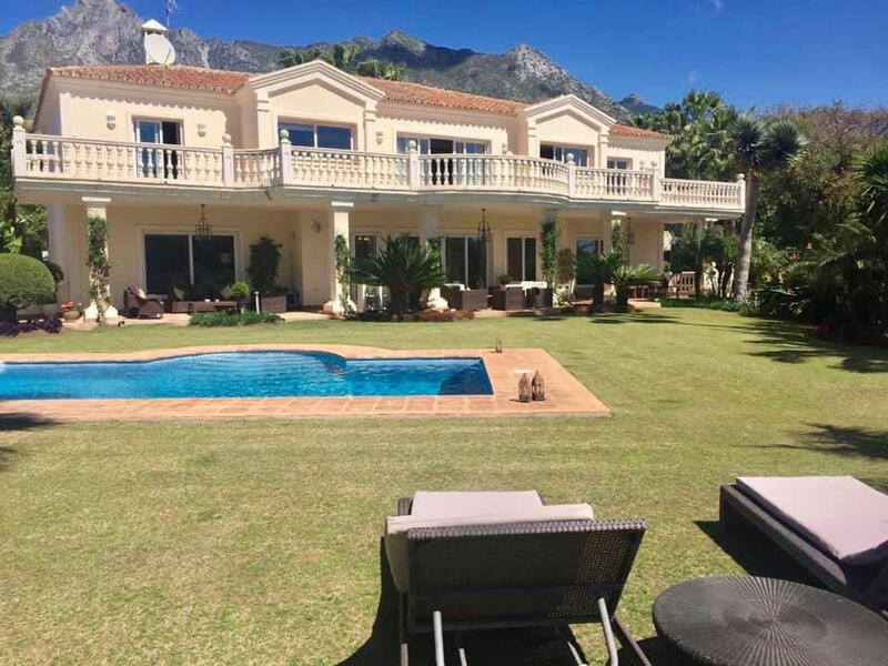 Villa for sale in Marbella, Málaga