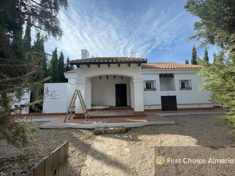 Villa en venta en Fuente Alamo, Murcia