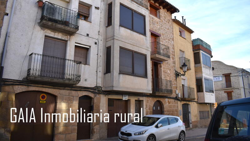 Townhouse for sale in Maella, Zaragoza