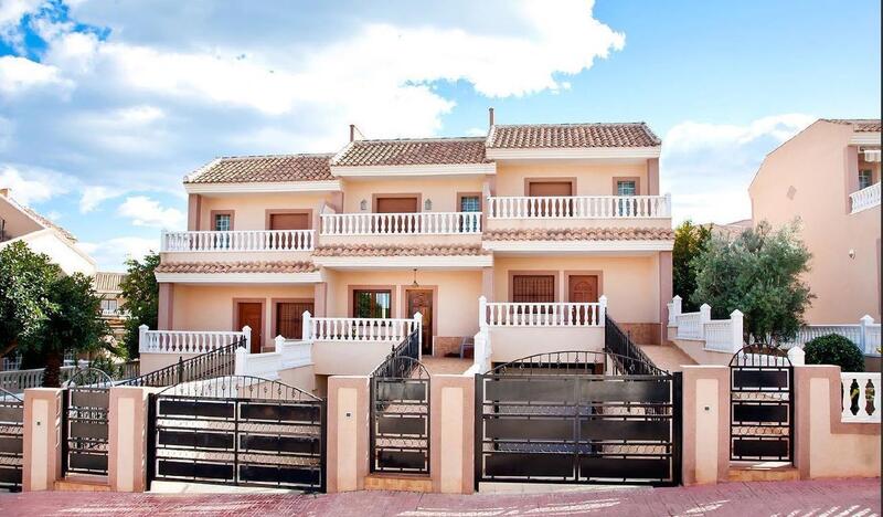 Stadthaus zu verkaufen in Los Altos, Alicante