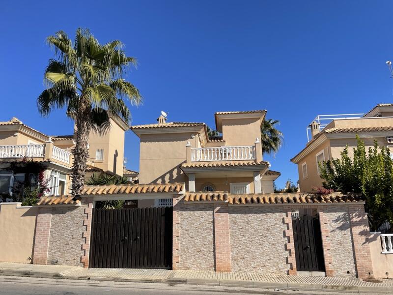 Villa Te koop in Los Altos, Alicante