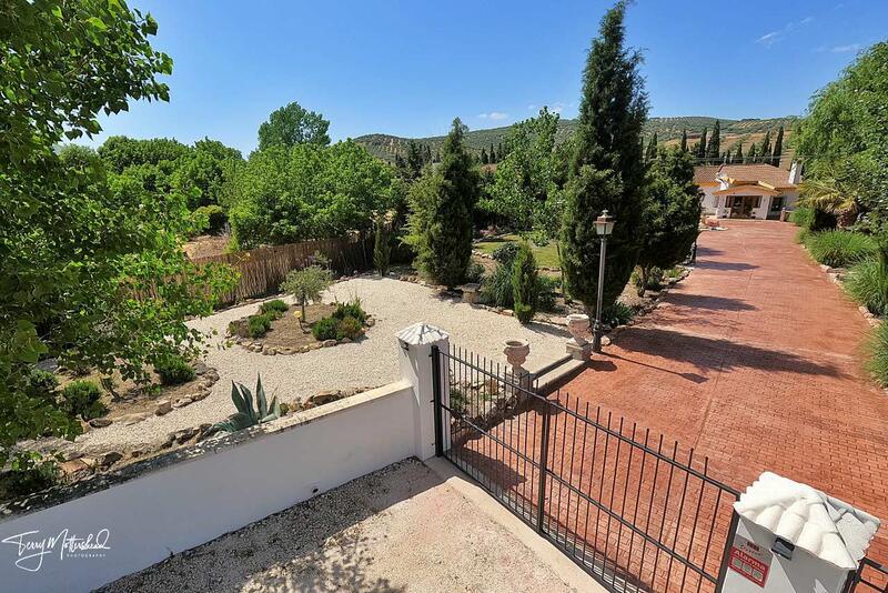 Villa for sale in Montefrio, Granada
