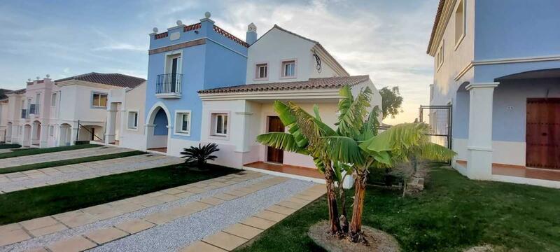 Townhouse for sale in Ayamonte, Huelva