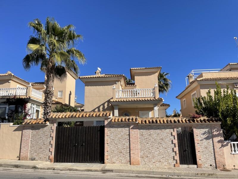 Villa til salgs i Los Altos, Alicante