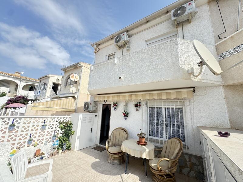 Townhouse for sale in Cabo Roig, Alicante