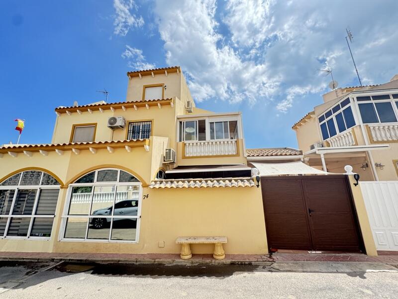 Maison de Ville à vendre dans Playa Flamenca, Alicante