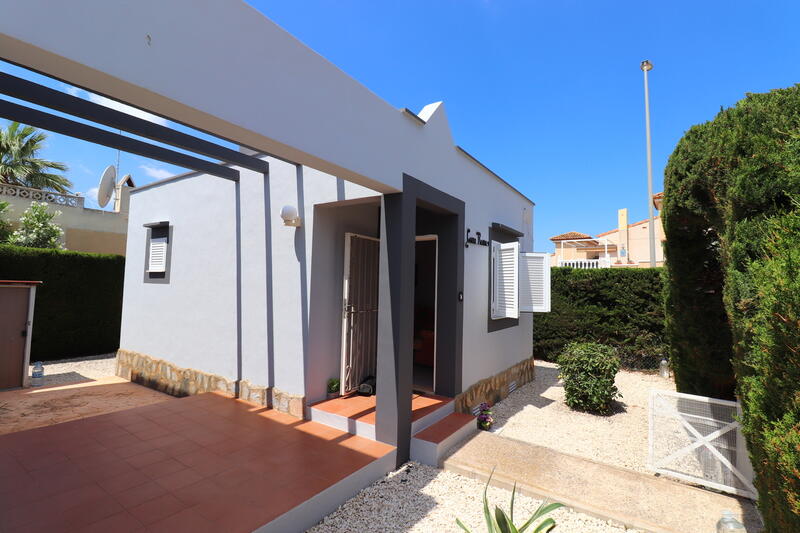 1 Cuarto Villa en venta