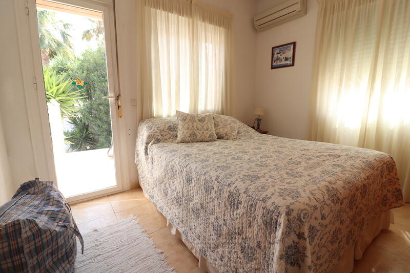 2 Cuarto Villa en venta