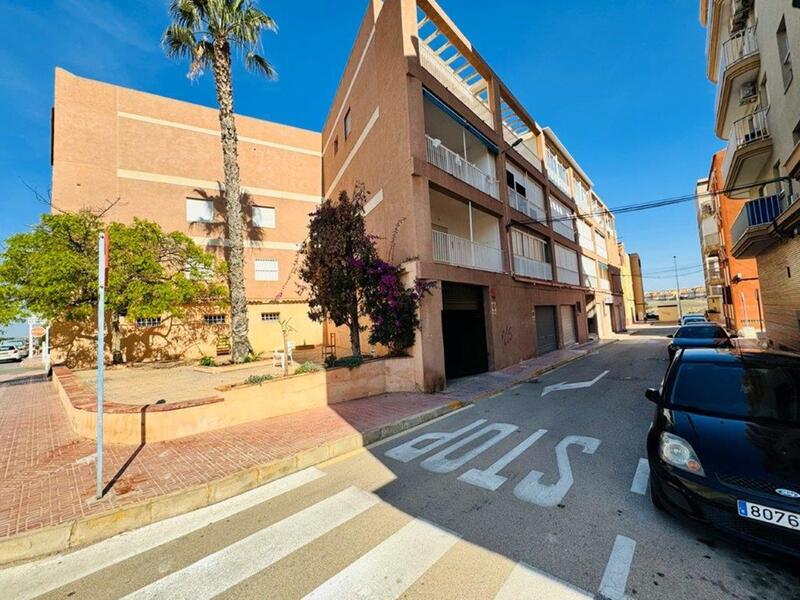 Apartamento en venta en La Mata, Alicante