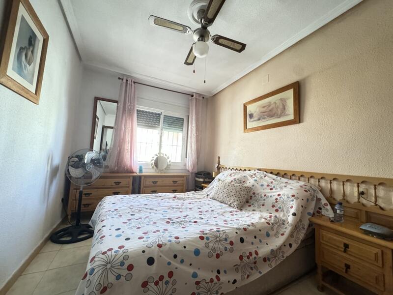 2 Cuarto Villa en venta