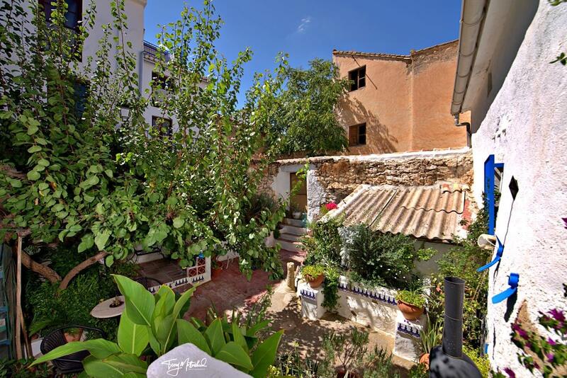 Townhouse for sale in Alhama de Granada, Granada