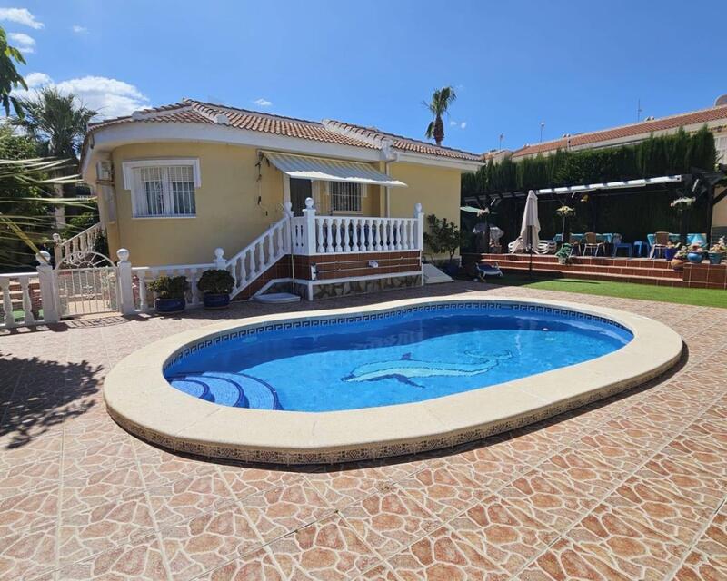 Villa till salu i Ciudad Quesada, Alicante