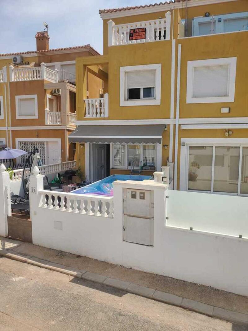 Villa à vendre dans La Zenia, Alicante