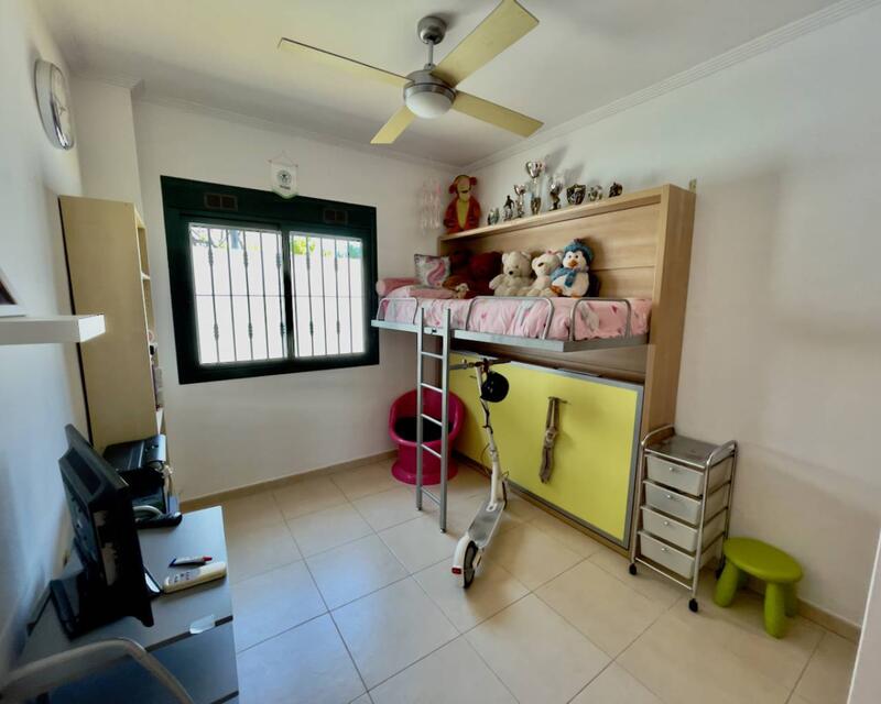 4 Cuarto Villa en venta