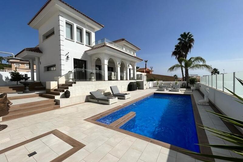 4 bedroom Villa for sale