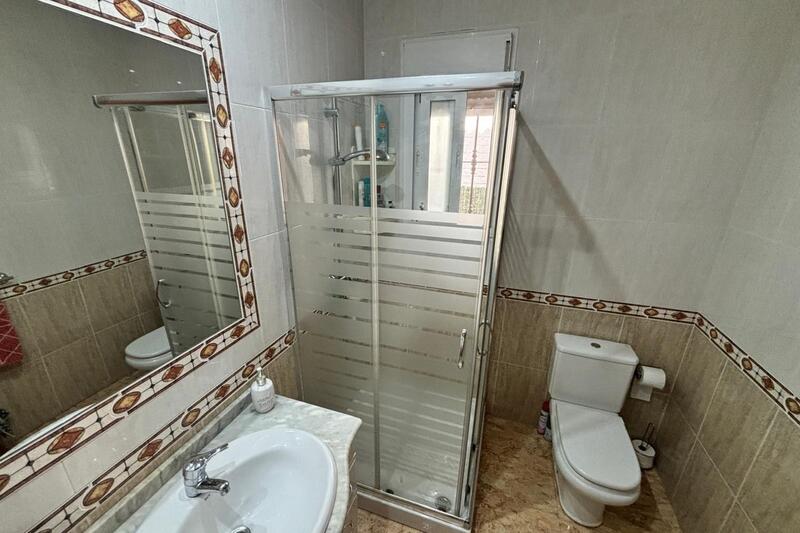 2 Cuarto Villa en venta